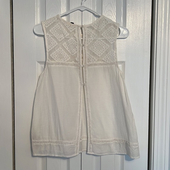 Cute summer vibe top with lace and open back - Picture 4 of 4
